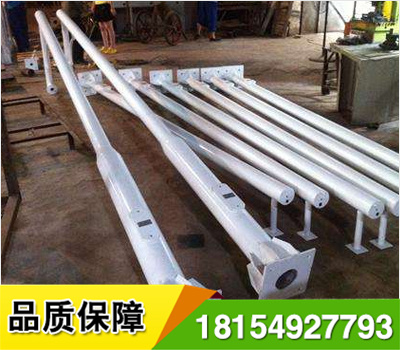 立桿、F桿良好的安全設(shè)施系統(tǒng)應(yīng)具有交通管理,安全防護(hù),交通誘導(dǎo),隔離封閉,防止眩光等多種功能.